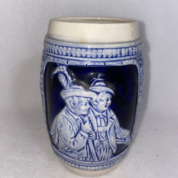 Vintage German Beer Stein Jägers Freud Hunter's Joy 2 Men 5 1/2" Tall Ceramic - Picture 1 of 7